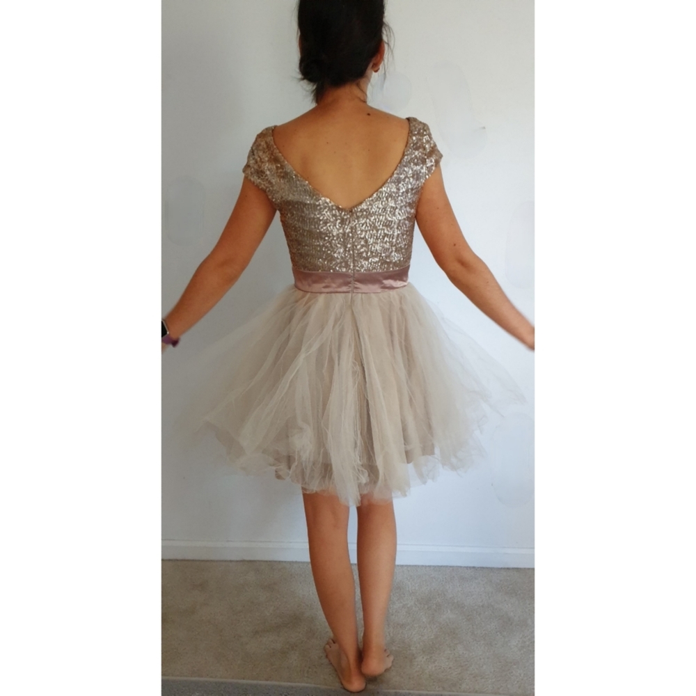 Dress - Picture 2 of 2